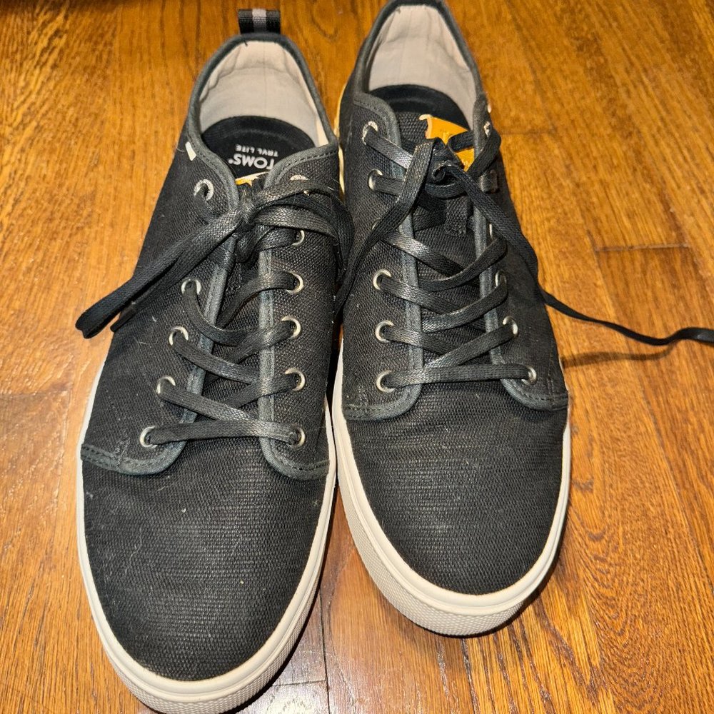 Black Tom's Sneakers - Size 11